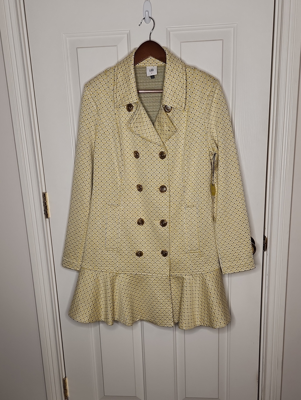 CAbi Hobnob Topper Daffodil Size S NWT
